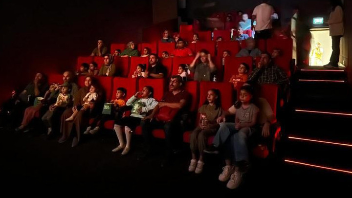 23 Nisan’da sinema coşkusu! Biletler 120 lira... Bakan Ersoy’dan ailelere davet