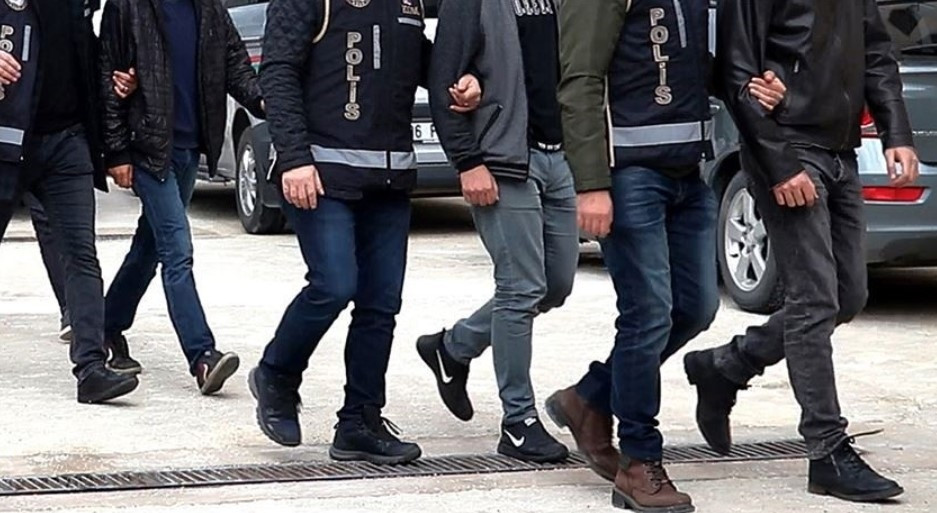 FİRAR SÜRECİ VE KIRMIZI BÜLTEN