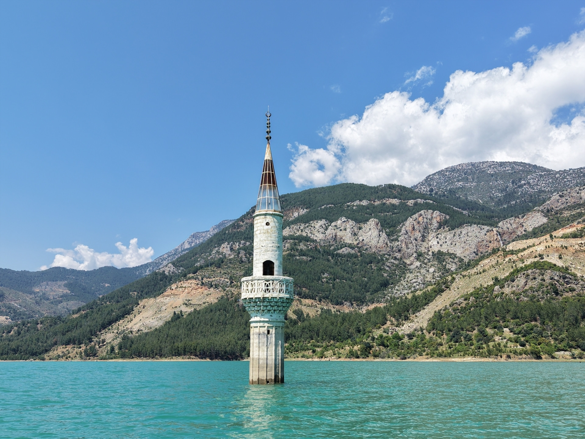 İBADET HAYATI KESİNTİSİZ DEVAM EDİYOR’