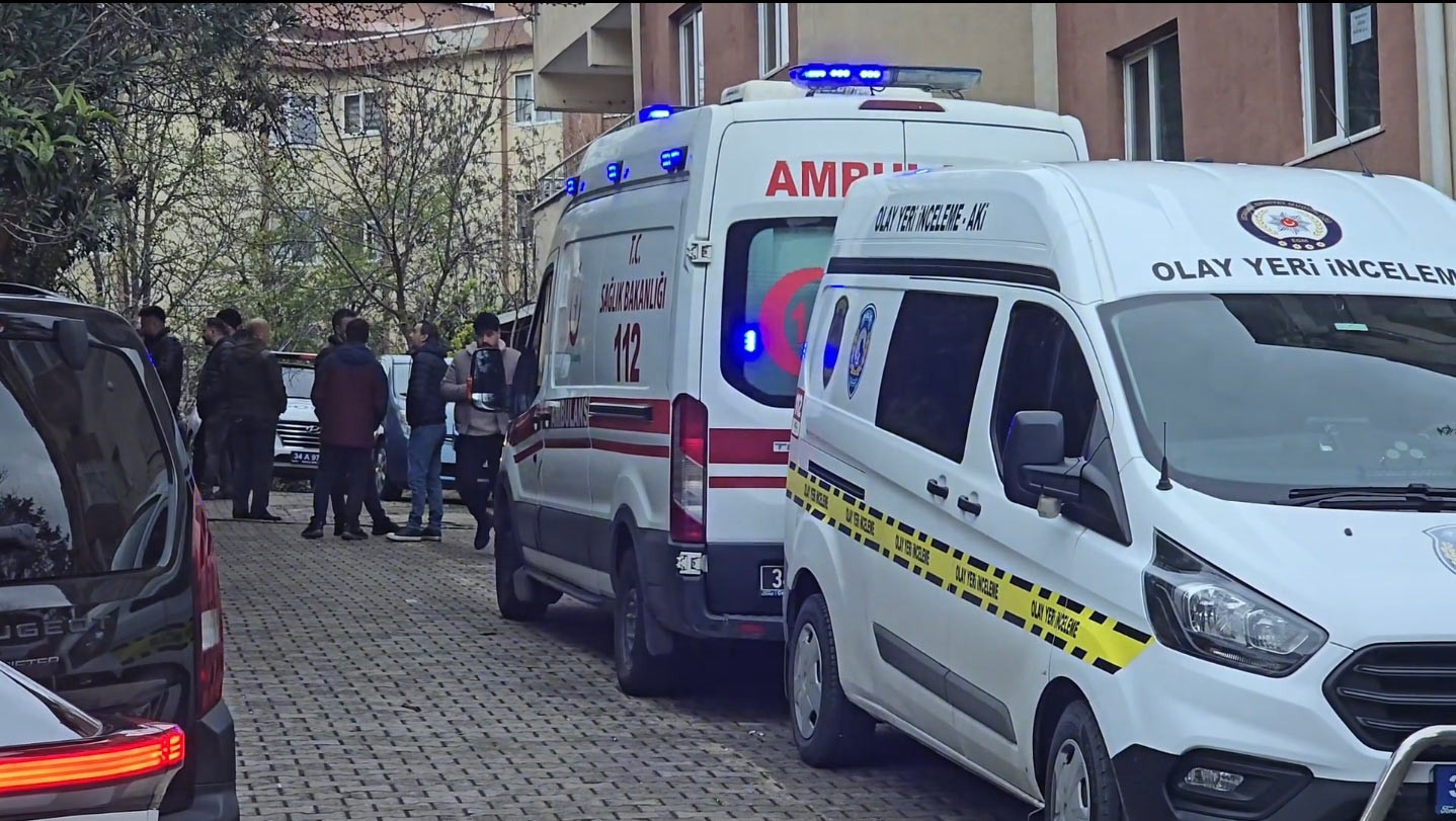 Üsküdar'da korkunç olay! Tartıştığı anne ve babasını öldürüp intihar etti