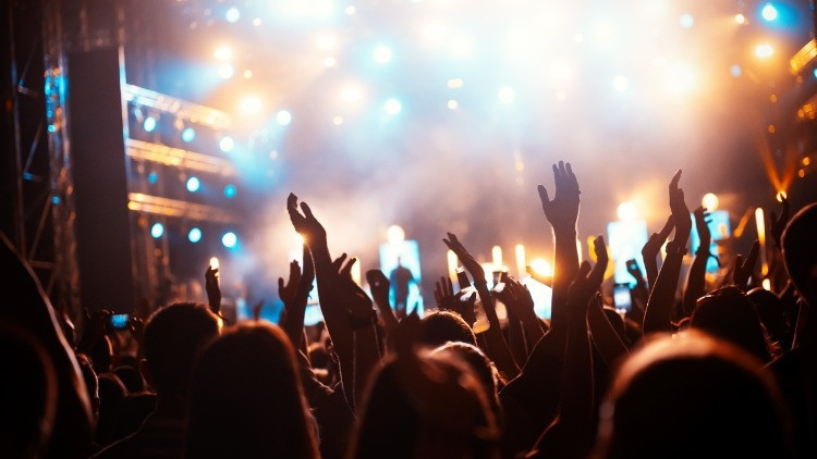 KONSERLER VE GÖSTERİLER KONSERLER VE GÖSTERİLER