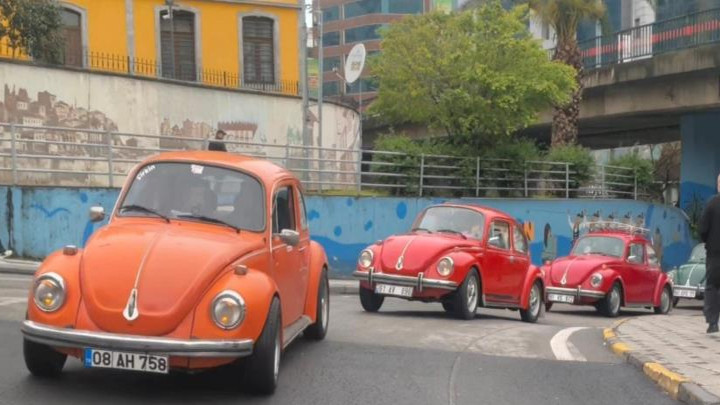 Trabzon'da 23 Nisan kutlaması: Vosvoslar çocuklar için sürdü