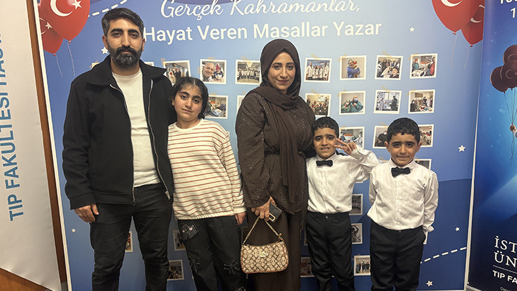 Önce kızları sonra ikizleri: İlik nakli koca bir aileyi kurtardı