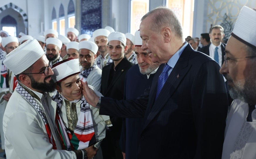 Cumhurbaşkanı Erdoğan, hafızlık icazet törenine katıldı