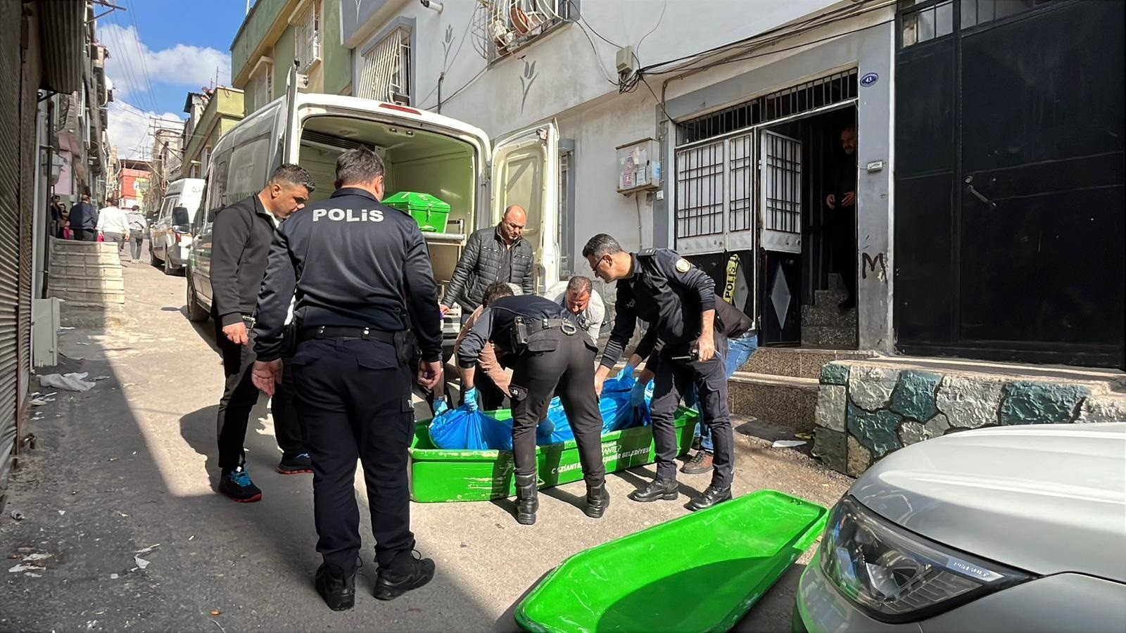 Taciz iddiası aile faciasına yol açtı: 14 yaşındaki kız çocuğu babasını bıçaklayıp öldürdü