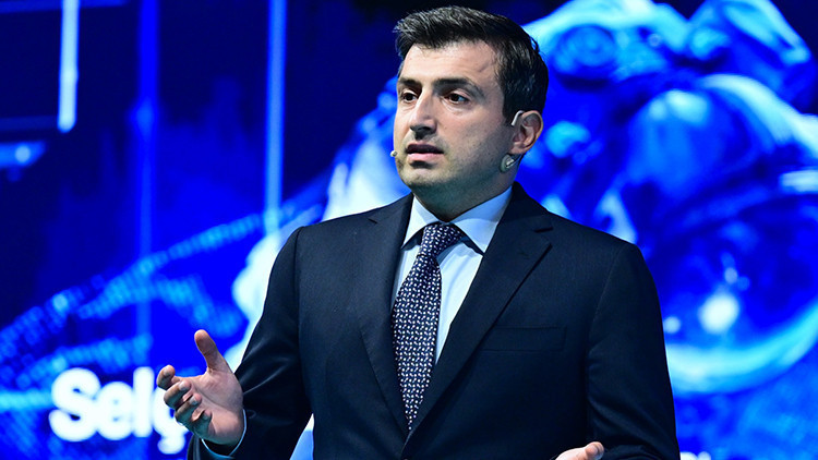 Selçuk Bayraktar: Bir toplumun geleceği düşünceyle, sanatla, derinlikle ve anlamla inşa edilir