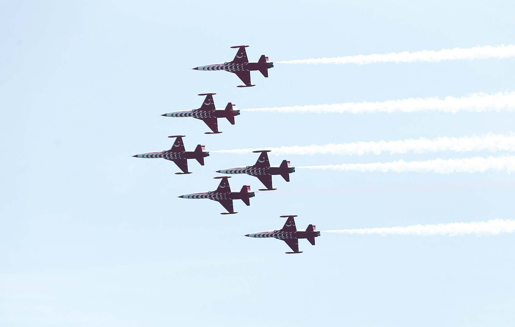 Türk Yıldızları selam durdu