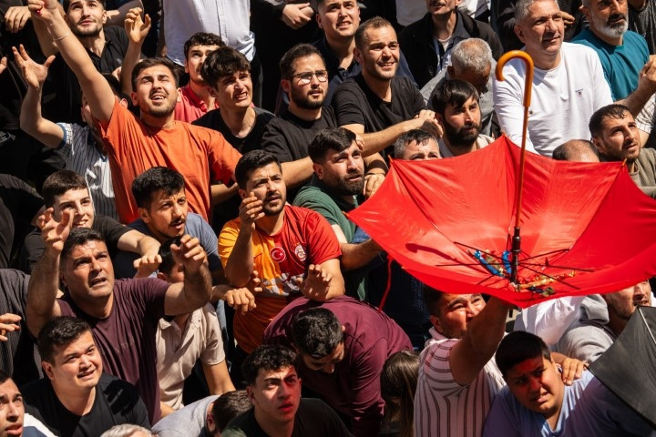 Dünyadaki ender etkinliklerden biri | Binlerce vatandaş toplandı, tam 10 ton dağıtıldı