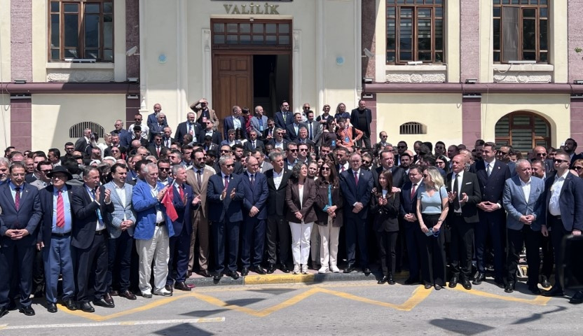 Dünyadaki ender etkinliklerden biri | Binlerce vatandaş toplandı, tam 10 ton dağıtıldı