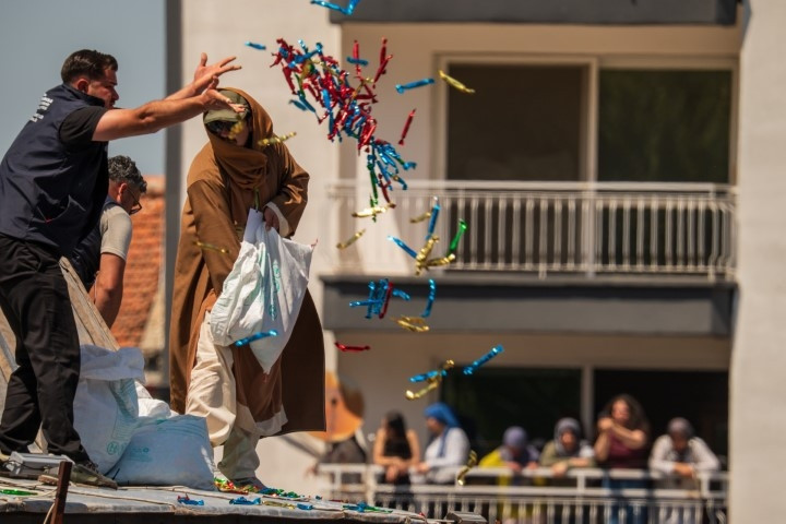 Dünyadaki ender etkinliklerden biri | Binlerce vatandaş toplandı, tam 10 ton dağıtıldı