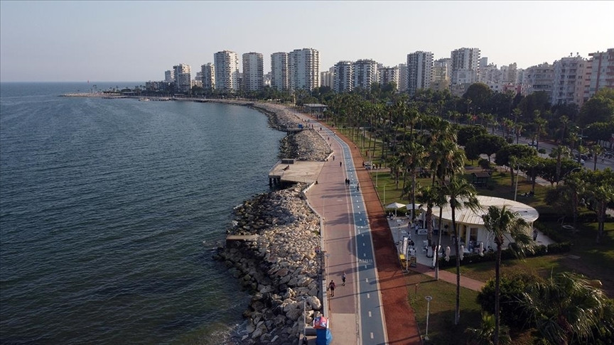 Denizde 2 erkek cesedi bulundu