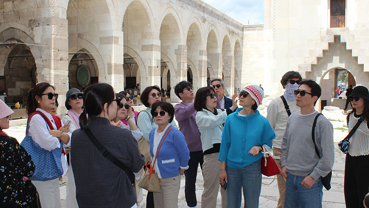 Dünyanın ve ülkemizin en büyüğü: Türk dizilerinden etkilenip geliyorlar! Adımını atan saatlerce çıkamıyor