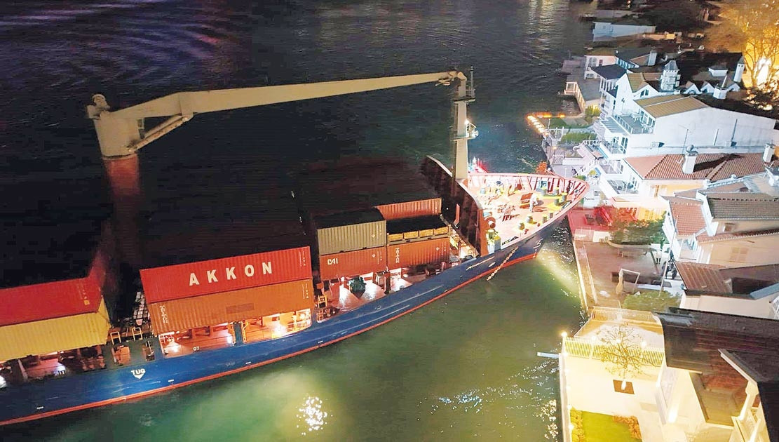 İstanbul Boğazı’nda facia ucuz atlatıldı