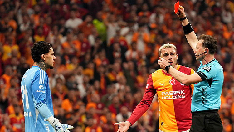 PFDK'dan Fenerbahçe kalecisi Ederson'a 3 maç ceza! Derbide kırmızı görmüştü