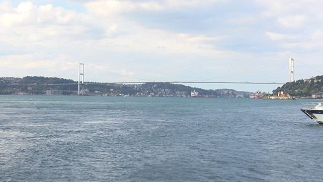 İstanbul Boğazı transit gemi geçişlerine kapatıldı