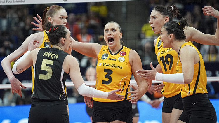 CEV Şampiyonlar Ligi'nde ilk finalist Vakıfbank! Imoco karşısında müthiş geri dönüş