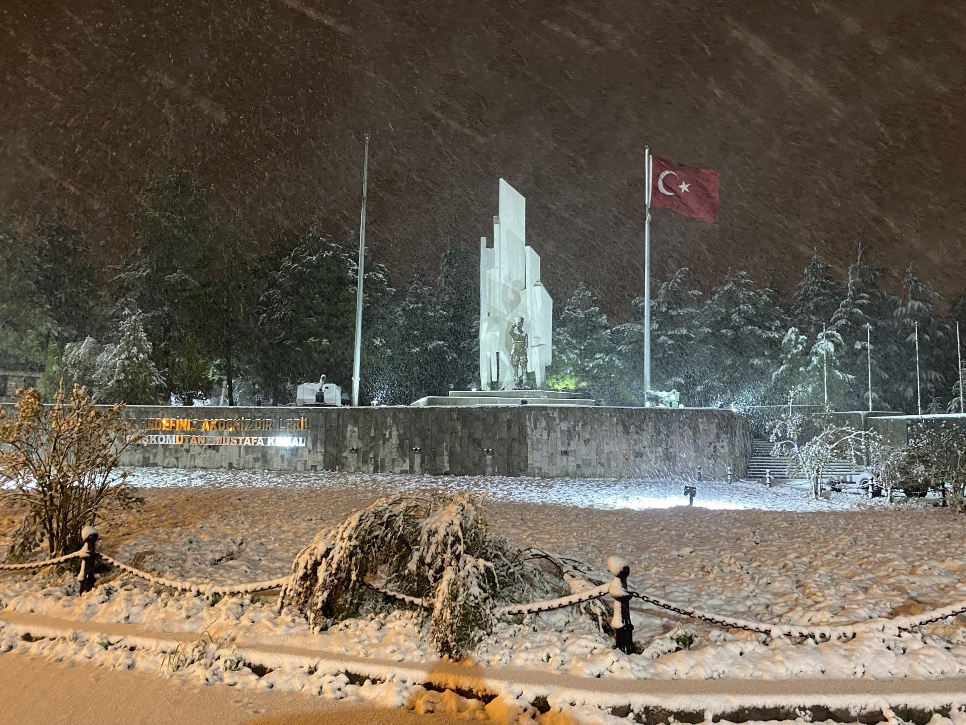 Baharı beklerken kış geldi Mayısta kar yağışı etkili oldu... Şimdiye kadar böyle bir doğa olayıyla karşılaşmadık