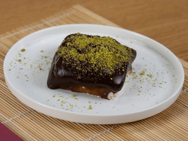 Çay saatleri için enfes bir fikir: Kedidili pasta