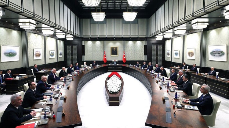KABİNE TOPLANTISI KARARLARI VE KONULARI 4 MAYIS 2026 PAZARTESİ || Kabine Toplantısı ne zaman, saat kaçta açıklanacak Bayram tatili uzatılacak mı Cumhurbaşkanlığı Kabinesi gündem maddeleri neler