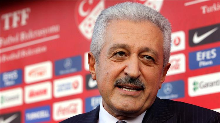 Mehmet Ali Aydınlar kimdir, nereli, kaç yaşında, ne iş yapıyor Mehmet Ali Aydınlar, Fenerbahçe başkan adaylığından çekildiğini duyurdu