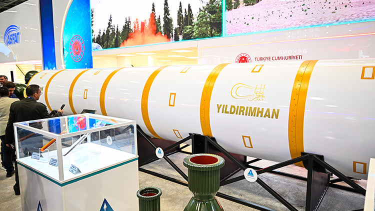 MSB, Türkiye'nin milli füzesi YILDIRIMHANı SAHA 2026'da tanıttı