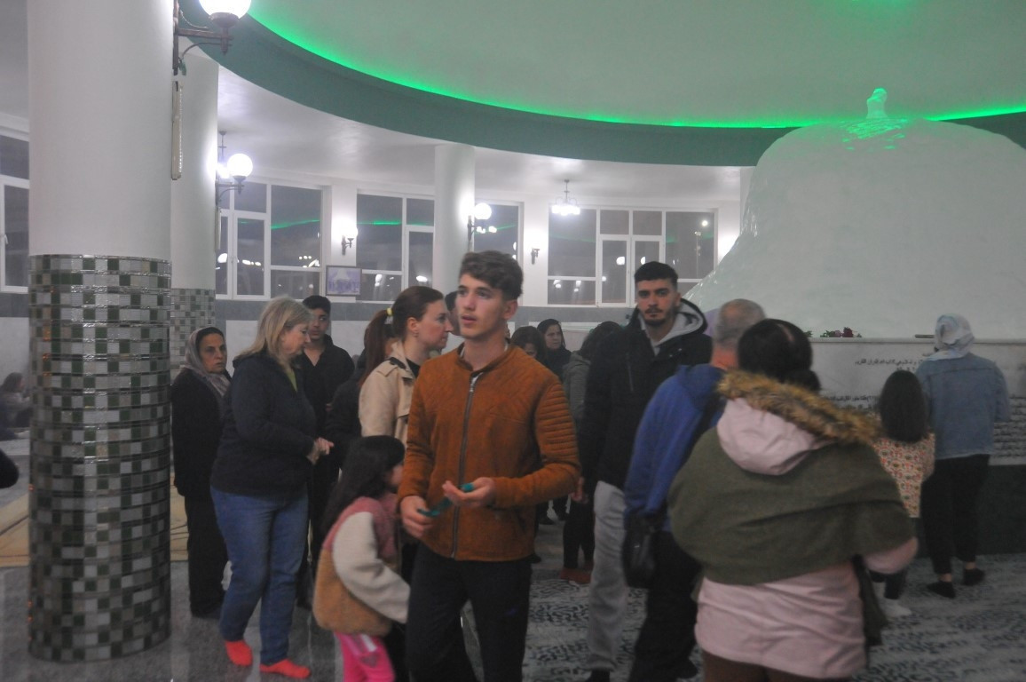 Her yıl aynı tarihlerde ziyaretçi akınına uğruyor... Farklı illerden gelenler de var: Büyük bir manevi önem atfediliyor