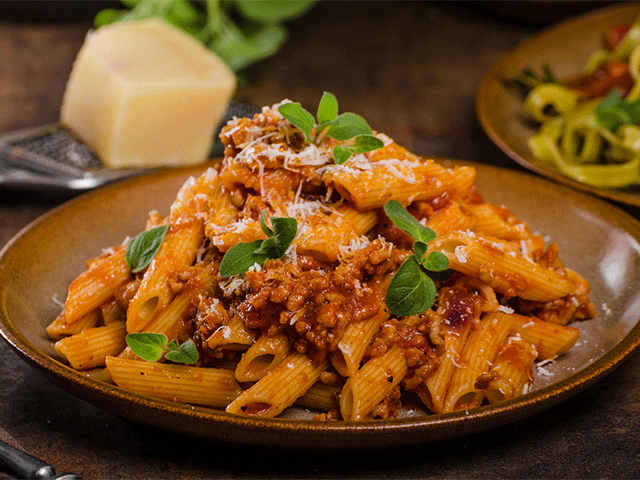 İtalyan mutfağından: Kıymalı penne makarna