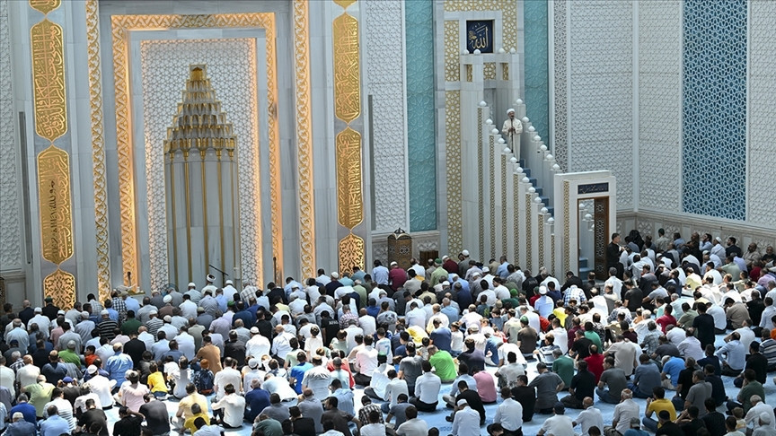 CUMA NAMAZI SAAT KAÇTA 8 MAYIS 2026 (İL İL CUMA NAMAZI SAATLERİ) | Diyanet cuma namazı saati İstanbul, Ankara, Bursa, İzmir ve il il yayınlandı Bu hafta cuma namazı kaçta kılınacak, cuma kaçta okunur Cuma namazı kaç rekat, nasıl kılınır, ne kadar sürer