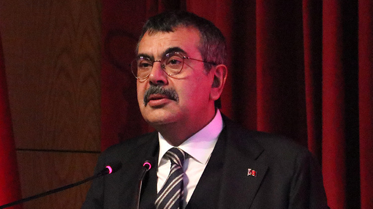 Bakan Tekin: Çağın asıl gücü, teknolojiyi insanlığın hayrına yöneltecek nesillerden doğacak