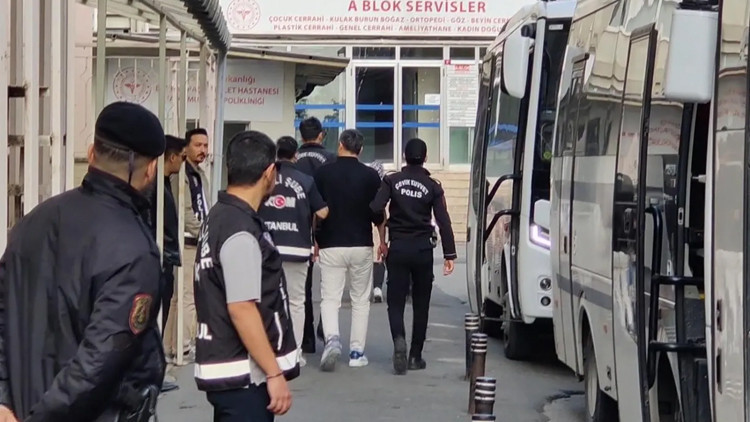 İmamoğlu Çıkar Amaçlı Suç Örgütü soruşturmasında gözaltına alınan 23 zanlı adliyede