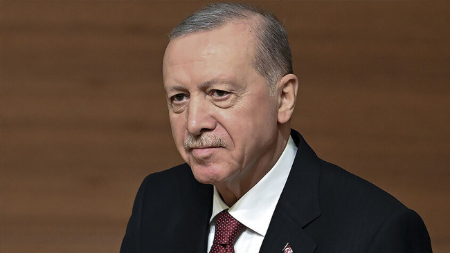 Cumhurbaşkanı Erdoğan'dan Galatasaray'a tebrik telefonu
