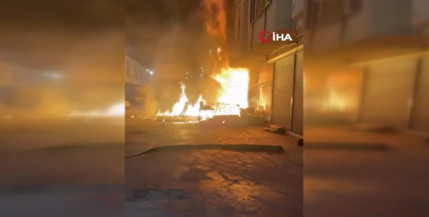 Başakşehir'de korkutan iş yeri yangını