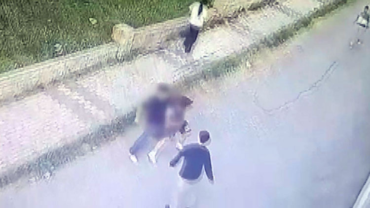 Defalarca bıçakladılar! 15 yaşındaki Abdulbaki'nin öldüğü kavga kamerada