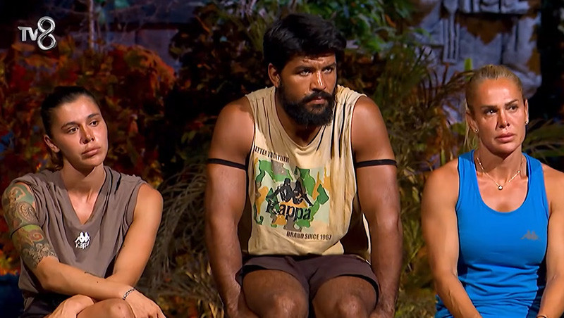 Survivor Barış elendi mi, neden yok, diskalifiye mi oldu Survivorda Barış Murat Yağcı neden elendi Acun Ilıcalı konseyde kötü haberi duyurdu
