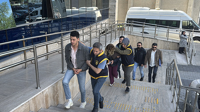 Zonguldak'ta milyonluk vurgun! Cumhuriyet savcısı, dekonttaki detayı fark edip talimatı verdi: 2 şüpheli yakalandı
