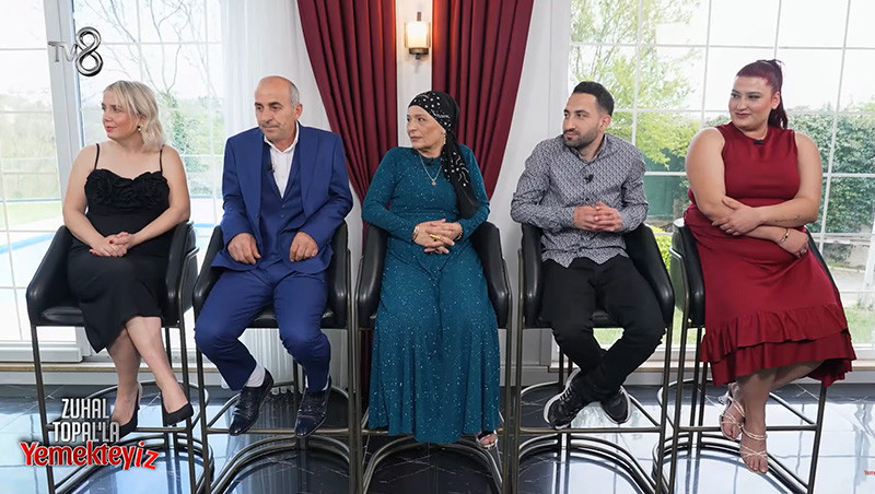 ZUHAL TOPALLA YEMEKTEYİZ KİM KAZANDI ZUHAL TOPALLA YEMEKTEYİZ KİM KAZANDI