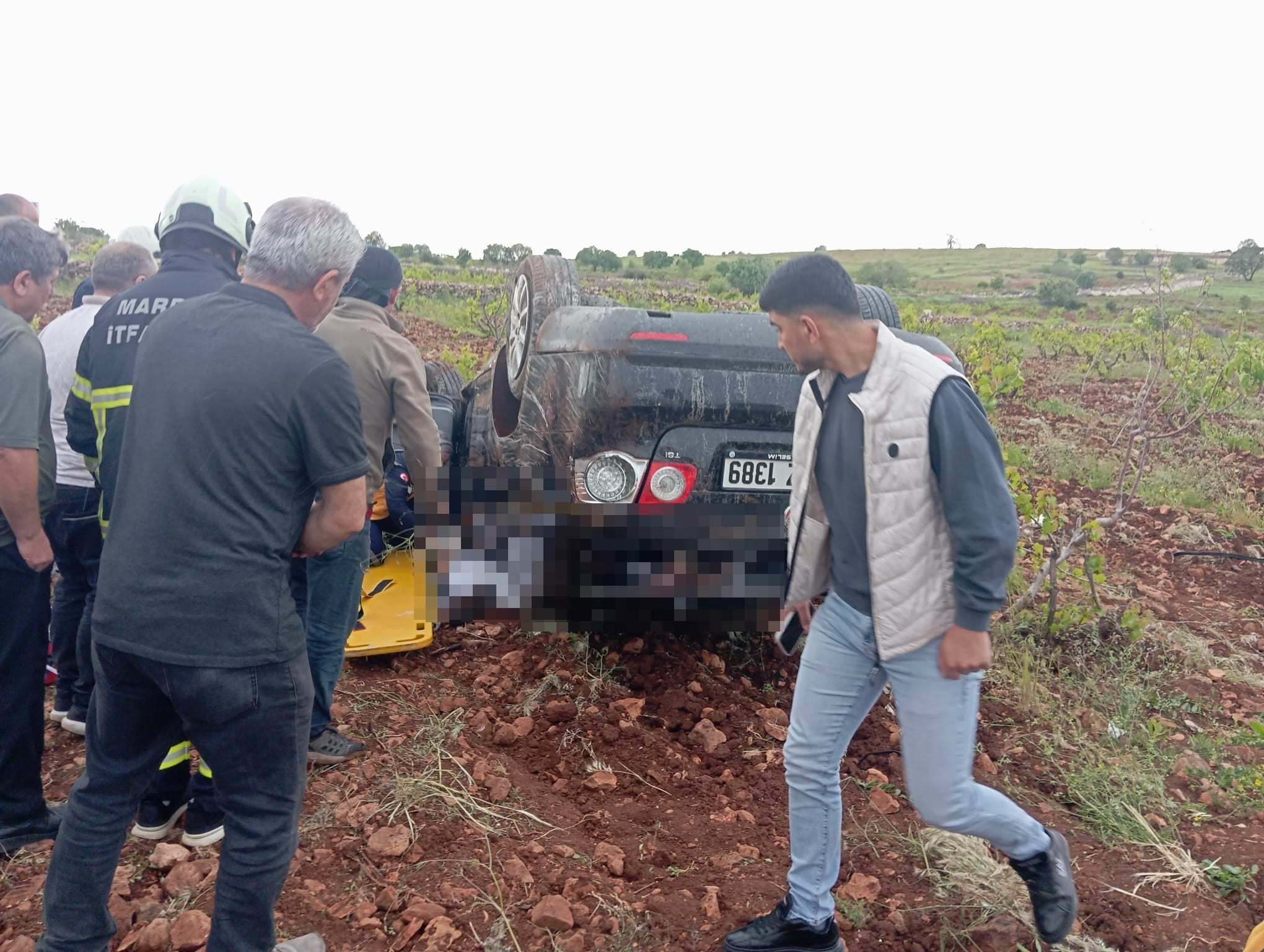 Mardin'de otomobil takla attı; 1 ölü, 2 yaralı - Yerel Haberler