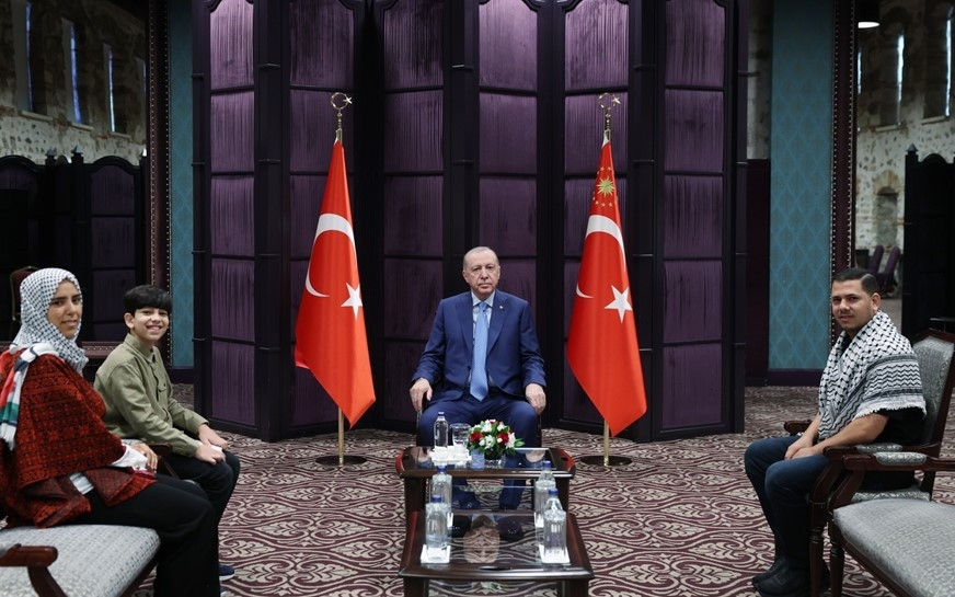 Cumhurbaşkanı Erdoğan, Gazzeli Ebu Cezer ve ailesini kabul etti