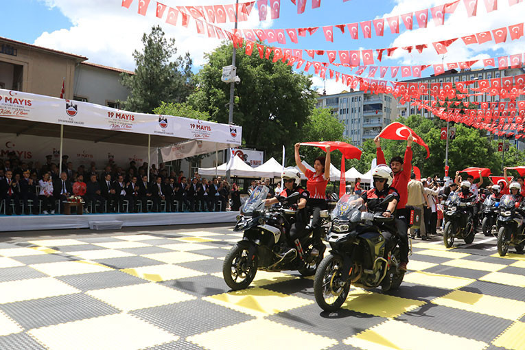 DİYARAKIR’DA TRAKYA DANSI