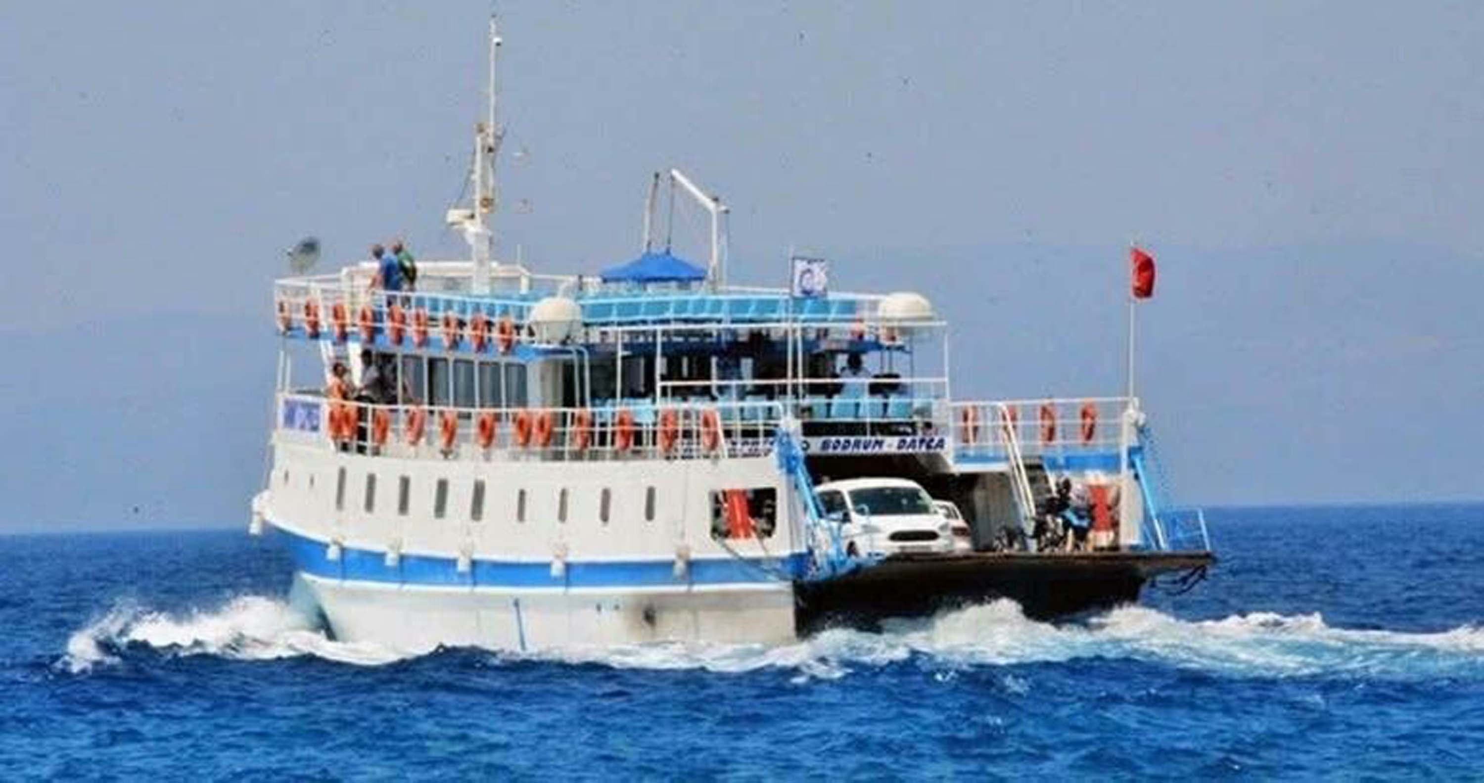 Bodrum’da feribota kuvvetli rüzgar engeli