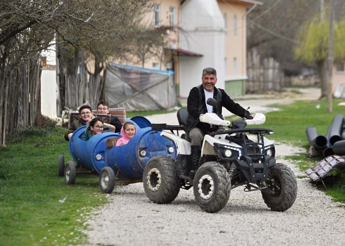  ATV aracıyla çekiyor Bu kadar talep edileceğini düşünmemiştik