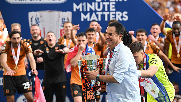 Hull City, Premier Lig'e yükseldi, Acun Ilıcalı gözyaşlarını tutamadı!