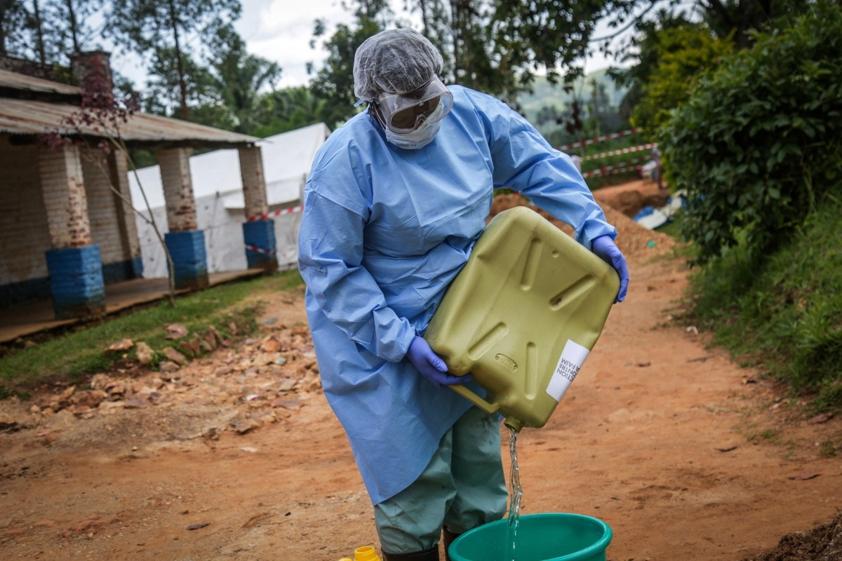 Cehennem üçgeninde ebola: Savaş, fon kesintileri ve aşısız virüs! ‘En kötü senaryo’ gerçek oldu