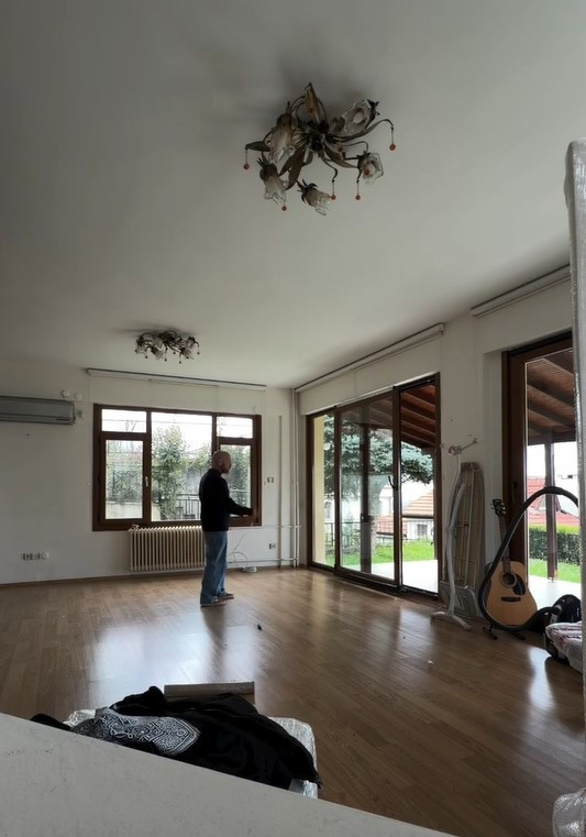 Çocuklar Duymasının Havuçu eşiyle birlikte İstanbulu terk etti