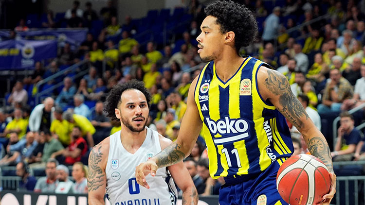 Fenerbahçe Beko, Anadolu Efes serisinde 1-0 öne geçti!