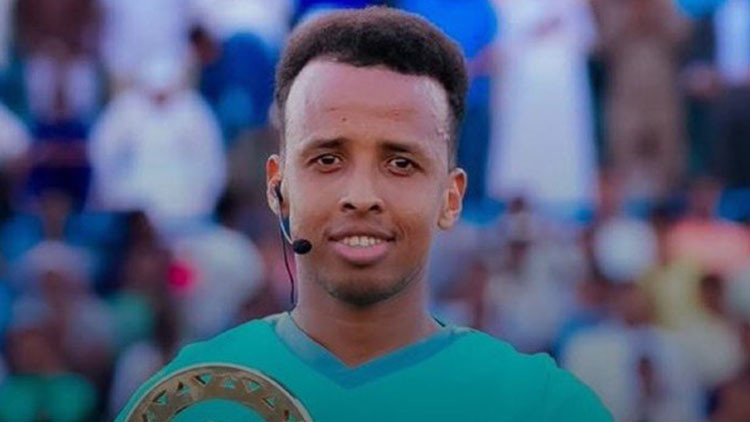 UEFA'dan flaş karar! ABD'ye alınmayan Somalili hakem finalde düdük çalacak! 6a27c2bda16f132875cee4f5