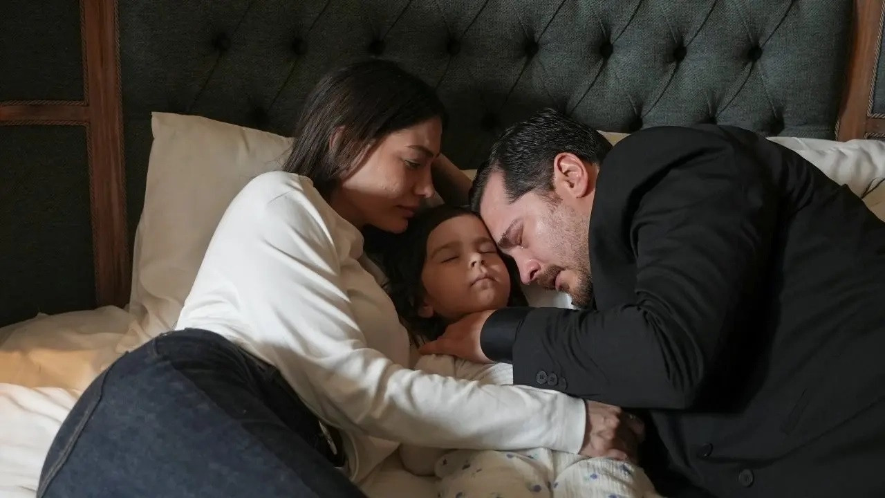 Eşref Rüya 47. Bölüm Fragmanı - Final yayında Bir kalp bir kere sever Eşref Rüya 47. Bölüm Fragmanı - Final yayında Bir kalp bir kere sever