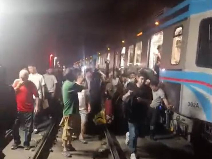 Gaziosmanpaşa’da trafoda çıkan yangın nedeniyle tramvay seferleri durdu