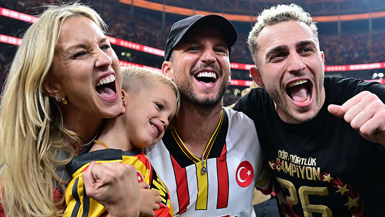 Galatasaray'da Mertens sürprizi: Okan Buruk istedi