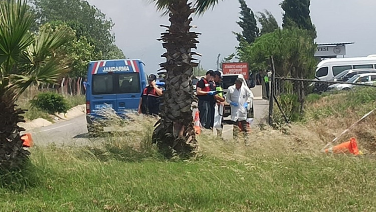 Cezaevi önünde silahlı saldırı: 2 kişi ağır yaralandı